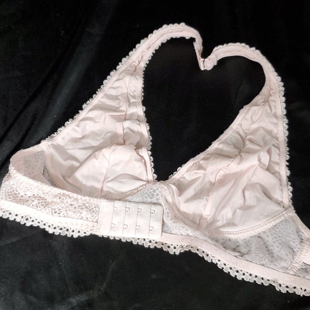 Victoria's Secret Lace Bralette - Picture 4 of 6